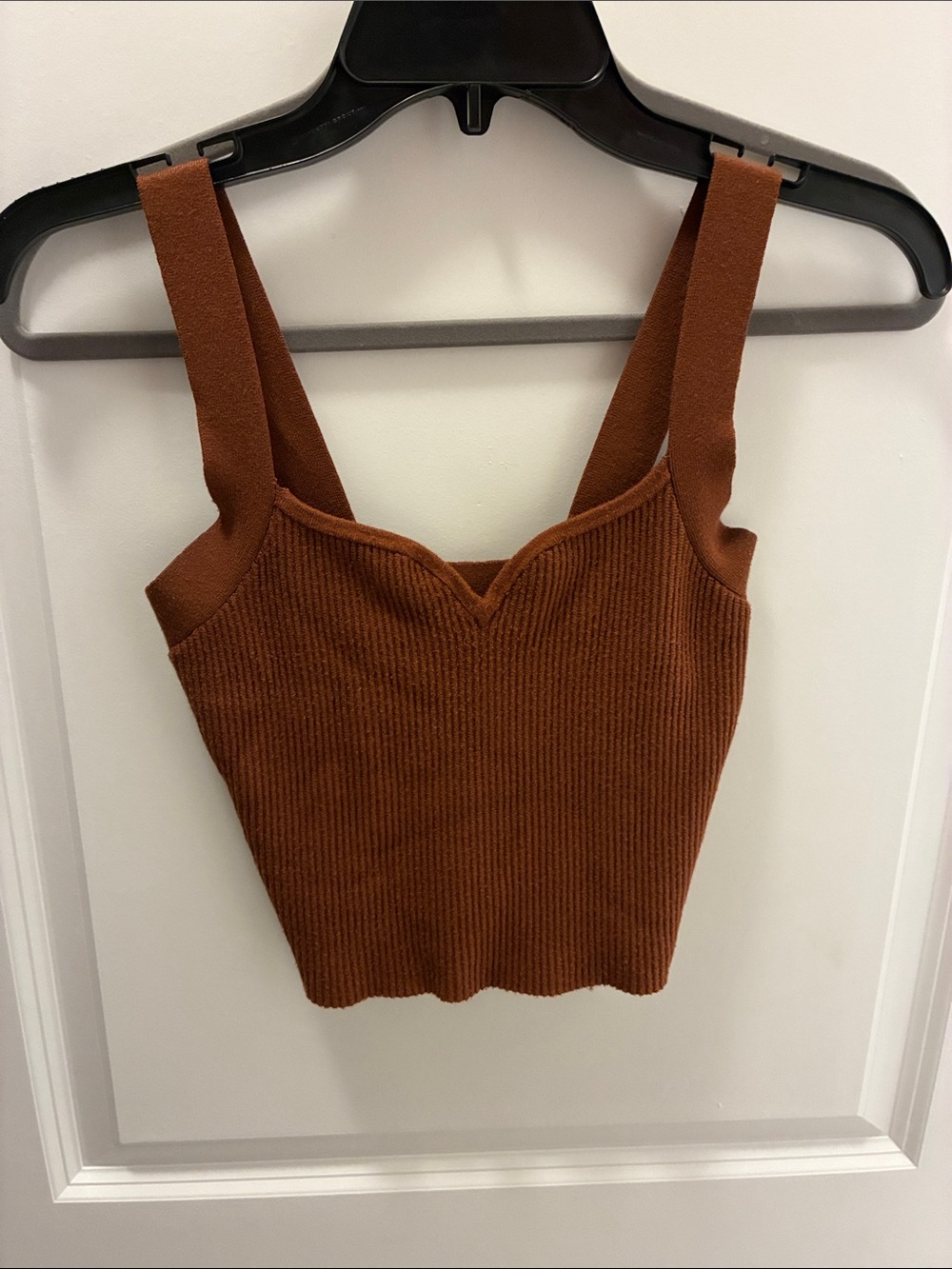 Abercrombie Ribbed V-Neck Crop Tank Top - Brown